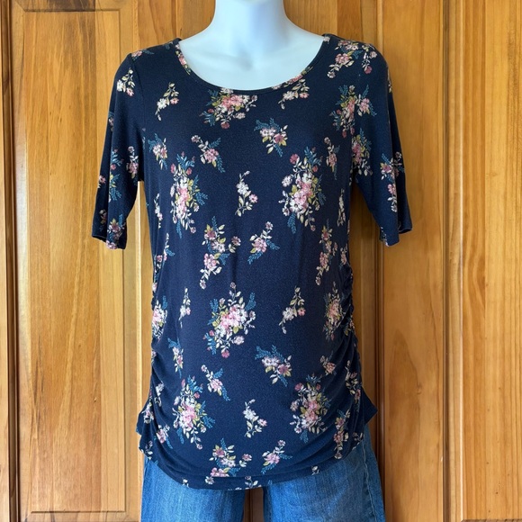 Maternity tee - Picture 1 of 4